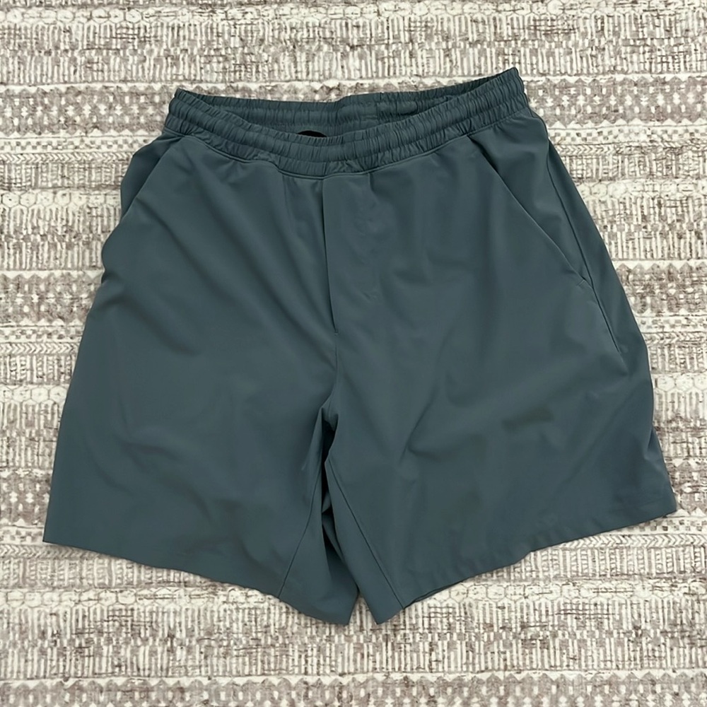 lululemon 7” pace breaker shorts mach blue size M